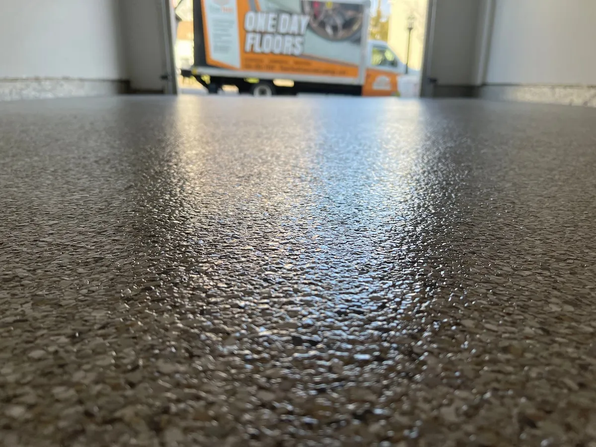 Polyaspartic quartz floor coating finish